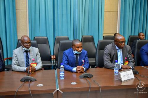 Le caucus des députés du Sud-Kivu reçu au Palais de la nation, mercredi 18 novembre 2020 à Kinshasa, par le Président Felix Tshisekedi dans le cadre de ses consultations. Ph. Présidence RDC