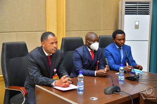 Le caucus des députés du Sud-Kivu reçu au Palais de la nation, mercredi 18 novembre 2020 à Kinshasa, par le Président Felix Tshisekedi dans le cadre de ses consultations. Ph. Présidence RDC