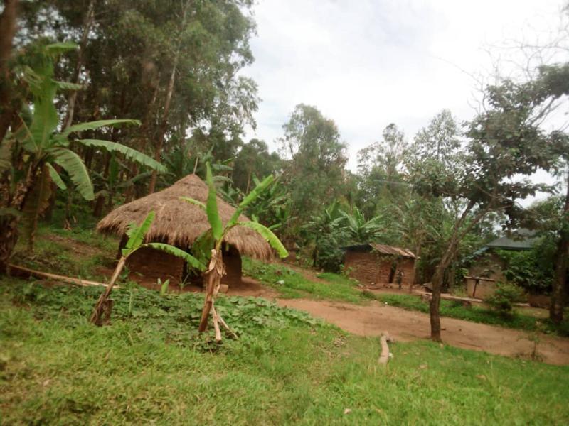 Un village le long de la route Beni-Butembo. Nord-Kivu, avril 2022.<br />Radio Okapi.Ph/Blaise Makasi