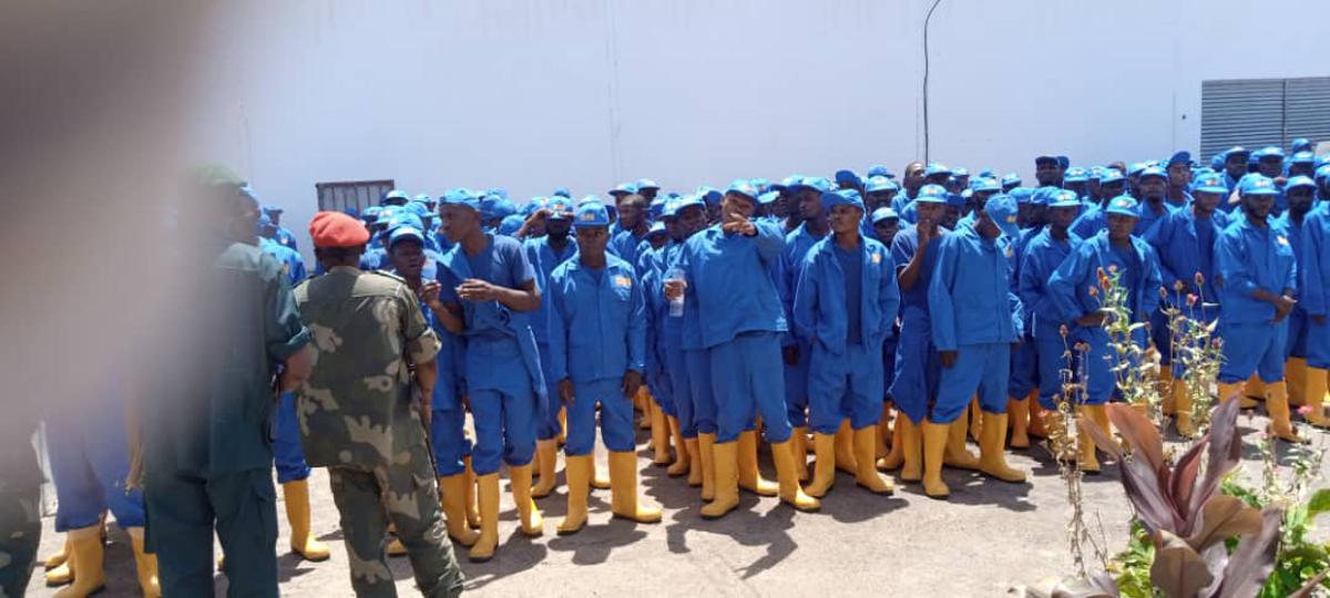 Les kuluna en transit à l'aéroport de Bipemba à Mbuji Mayi avant de partir au centre Mzee Laurent Désiré Kabila à Kanyama Kasese. Avril 2022.<br />Radio Okapi.Ph/Esther Ndalafina 20220413182419722172_IMG-20220413-WA0048.jpg?imgmax=1200