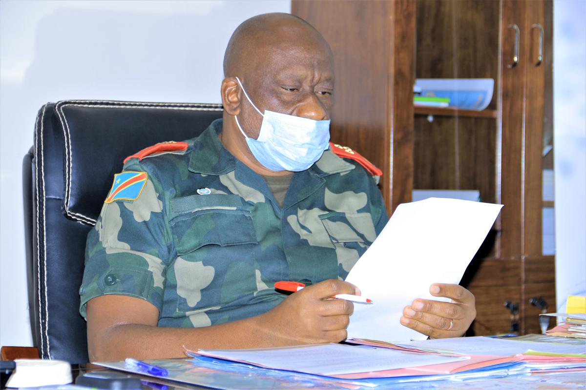 Le Lieutenant général Johnny Luboya, gouverneur de la Province de l'Ituri. Photo Martial Kiza BYAMUNGU.<br />Radio Okapi