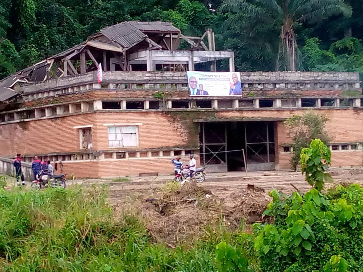( Photo d'illustration) Un des bâtiments de l'inera abandonnés dans un état de délabrement très avancé. Tshopo, le 05 septembre 2022.<br />Radio Okapi/Ph. Paul Matendo