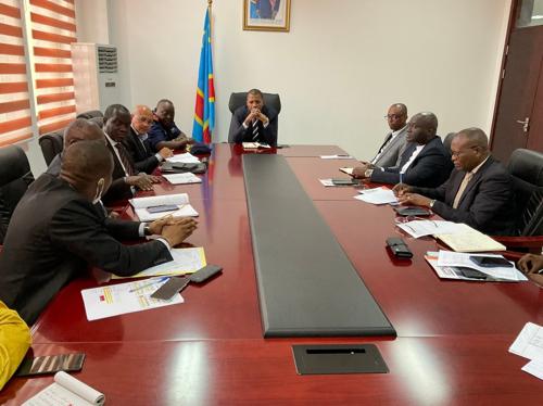 Pénurie de carburant Kinshasa : la distribution passe de 660 à 1300 m3 par jour Pénurie de carburant Kinshasa : la distribution passe de 660 à 1300 m3 par jour