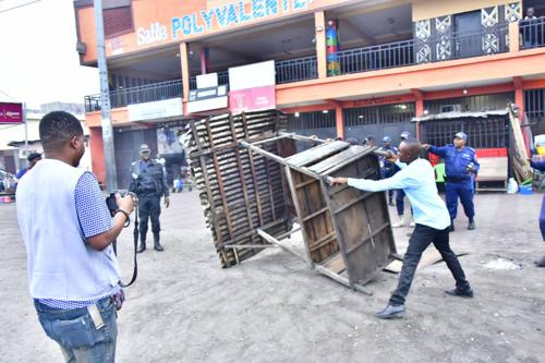Kinshasa : l’opération coup de poing va se poursuivre jusqu'à ce que les vendeurs comprennent son bien-fondé (gouvernement provincial)