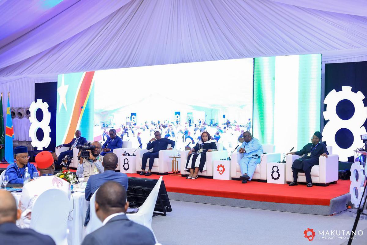 Une vue des panélistes et participants à la 8e édition du forum Makutano, en 2022.<br />Photo Makutano