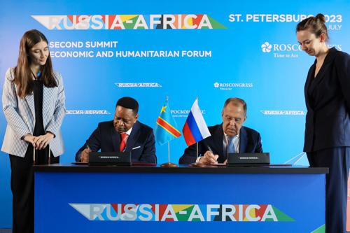 La Russie et la RDC signent le protocole d’exemption réciproque des visas