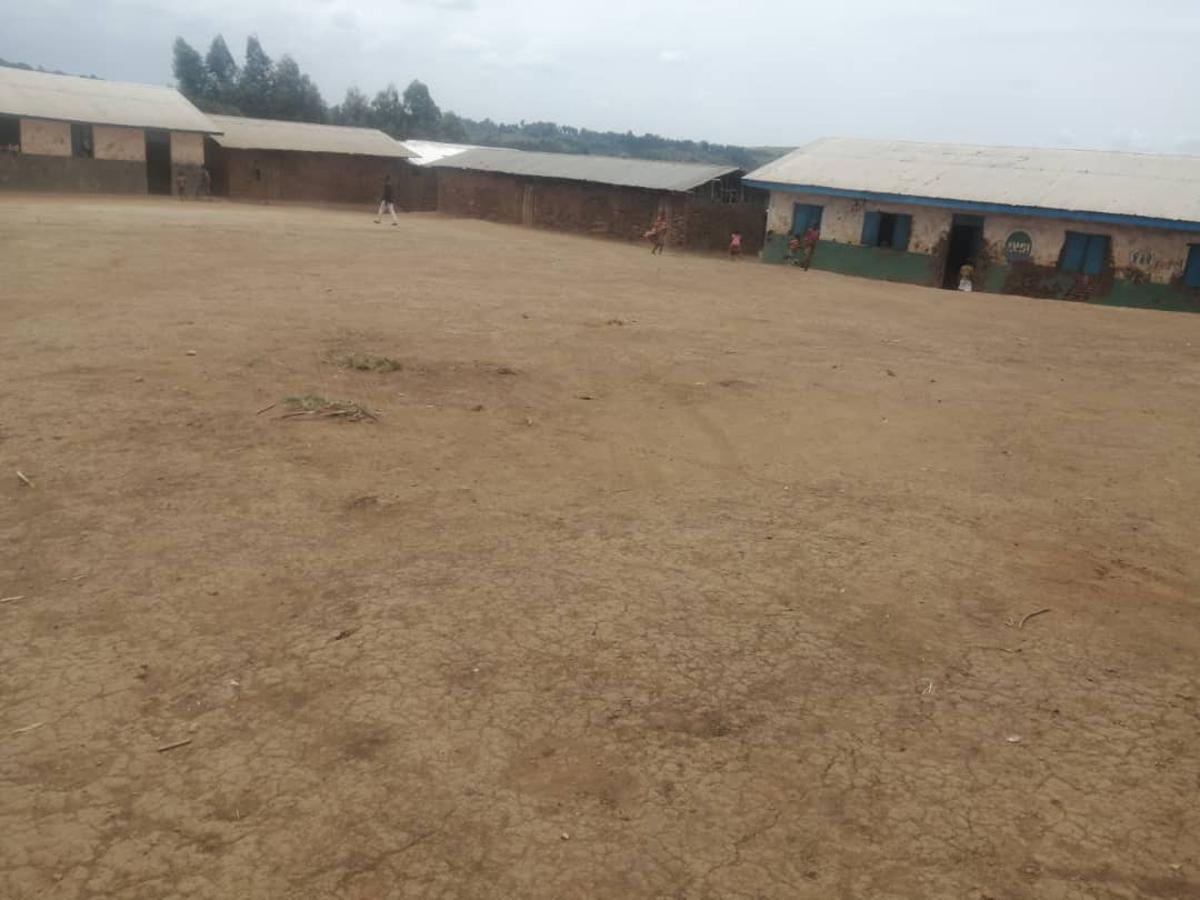 Vue de l’école au site des déplacés de Lala dans le territoire de Djugu (Ituri). Juillet 2023</p>
<p><br />Radio Okapi/ Ph. Ezechiel Muzalia.