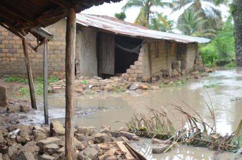 Basankusu : une dizaine de morts et plus de 80 maisons écroulées après une pluie