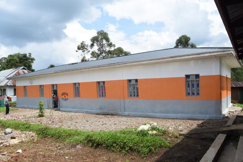 Vue du batiment inauguré du bloc maternité du centre de santé de référence de Lume dans le territoire de Beni au Nord-Kivu.<br />Ph/ Caritas Butembo 20231214131444113017_IMG-20231214-WA0017.jpg?imgmax=800