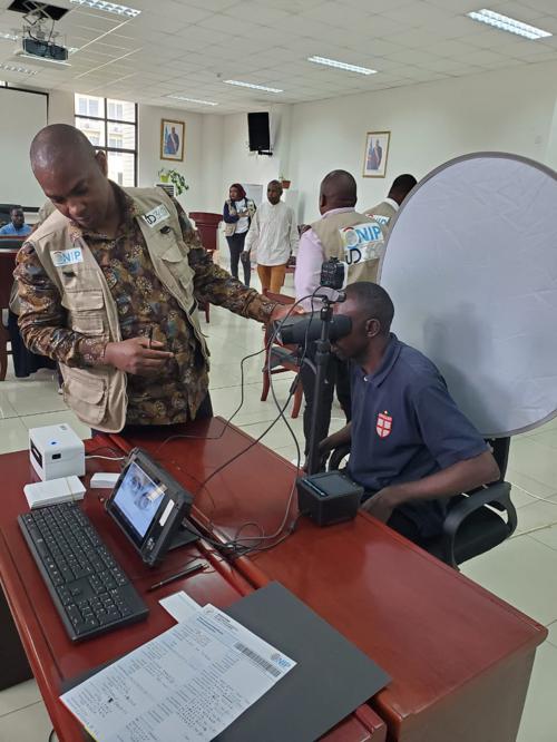 Kinshasa : l’ONIP relance l’opération de délivrance des cartes d’identité