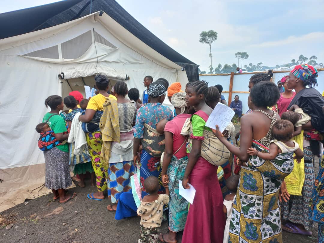 Elderly people hit by famine in the Rusato 3 site in Goma