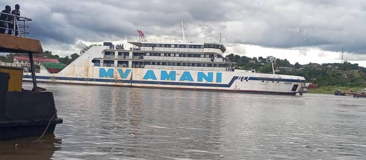 Vue d'un bateau sur le lac Tanganyika. Kalemie, Août 2024<br />Radio Okapi/Ph. Paulin Munanga
