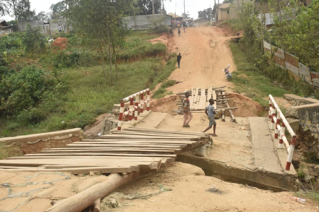 Bridge collapse disrupts traffic between Mulongwe and Kavimvira in Uvira