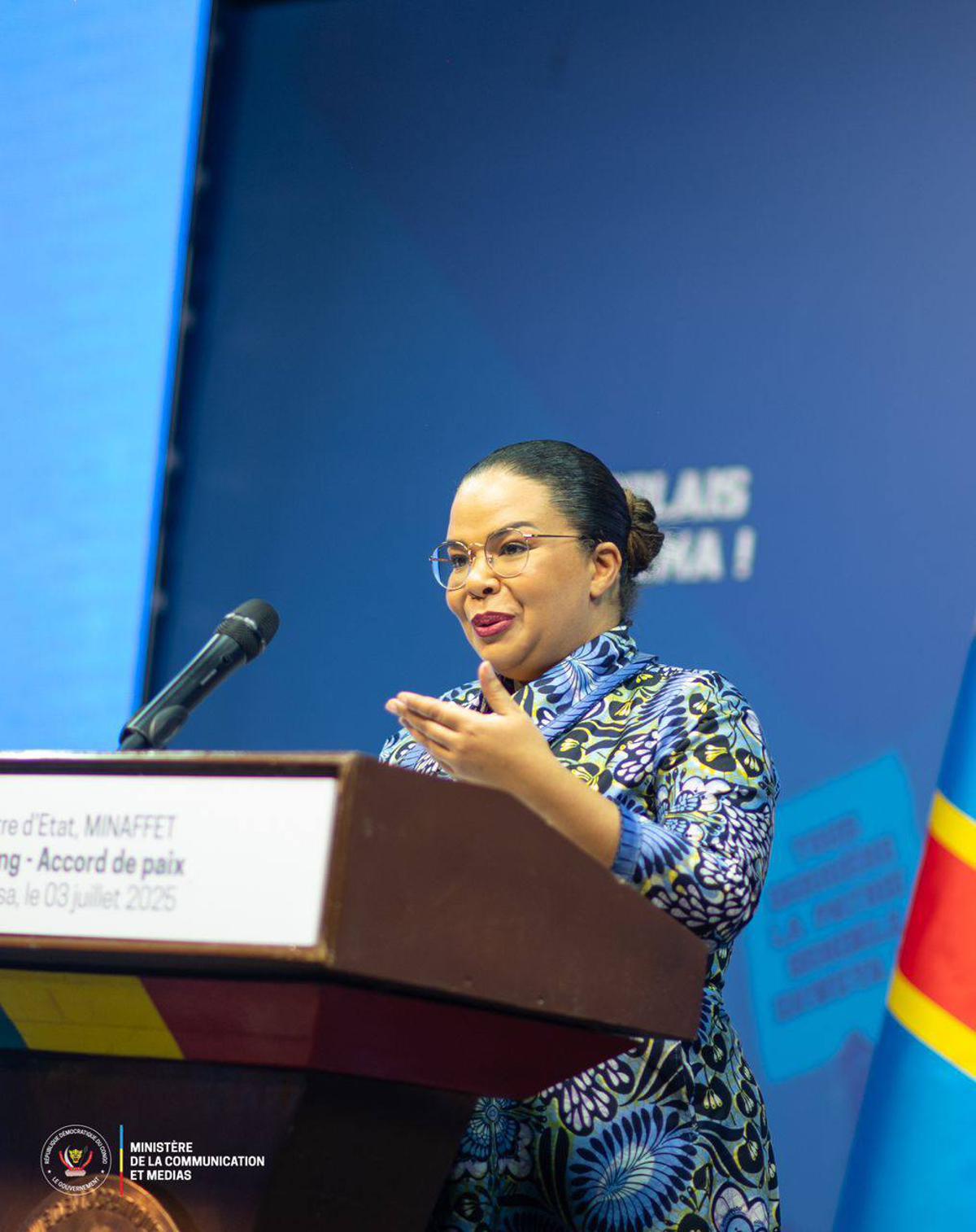 La ministre d'Etat en charge des Affaires étrangères, Therese Kayikwamba Wagner, lors du briefing de presse coanimé, jeudi 3 juillet 2025, avec son collègue de la Communication et Médias, à Kinshasa.<br /> <br />Photo/cellcom ministère de la Communication. 20250704195246657157_Therese_K.jpg?imgmax=1200
