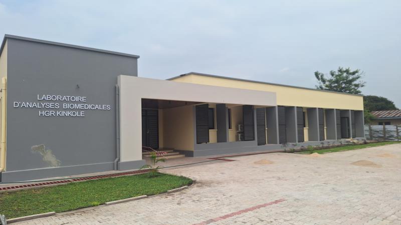 Laboratoire d'analyse biomédicale de Kinkole, Kinshasa, juillet 2025<br />Ronely Ntibonera/Radio Okapi 20250708174738171425_WhatsApp_Image_2025-07-08_at_16.47.03.jpeg?imgmax=800