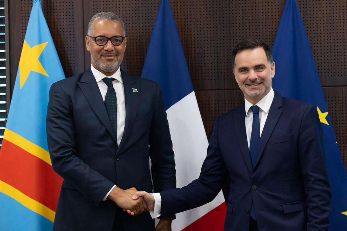 Rencontre entre le ministre congolais des Mines, Kizito Pakabomba, et son homologue français chargé du Commerce extérieur, Laurent Saint-Martin, à Paris, en France.<br />Photo/Ministère des Mines. 20250710090726436079_Pakabomba.jpg?imgmax=1200