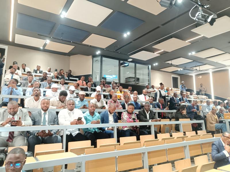 A l’occasion du 37ᵉ anniversaire de la province du Maniema, une table ronde de la jeunesse de cette province s’est tenue vendredi 18 juillet 2025 à Kinshasa.<br />Radio Okapi/ Grace Amzati