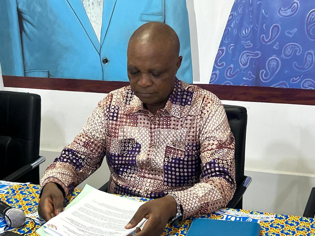 Le sénateur Norbert Basengezi appelle à initier une réflexion en profondeur sur les réformes constitutionnelles, institutionnelles et électorales, samedi 19 juillet 2025, à Kinshasa.<br />Radio Okapi/Ph. Blaise Shindani K. 20250720131247397561_Senateur.jpg?imgmax=1200