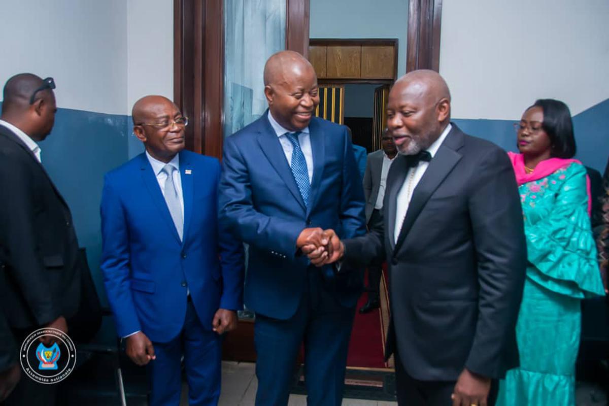 Kinshasa, rencontre samedi 23 août entre le président de l’Assemblée nationale, Vital Kamerhe, et le ministre du Budget, Adolphe Muzito.<br />Assemblée nationale 20250825074241534478_GzEPqOEXAAA2d_t.jpeg?imgmax=1200