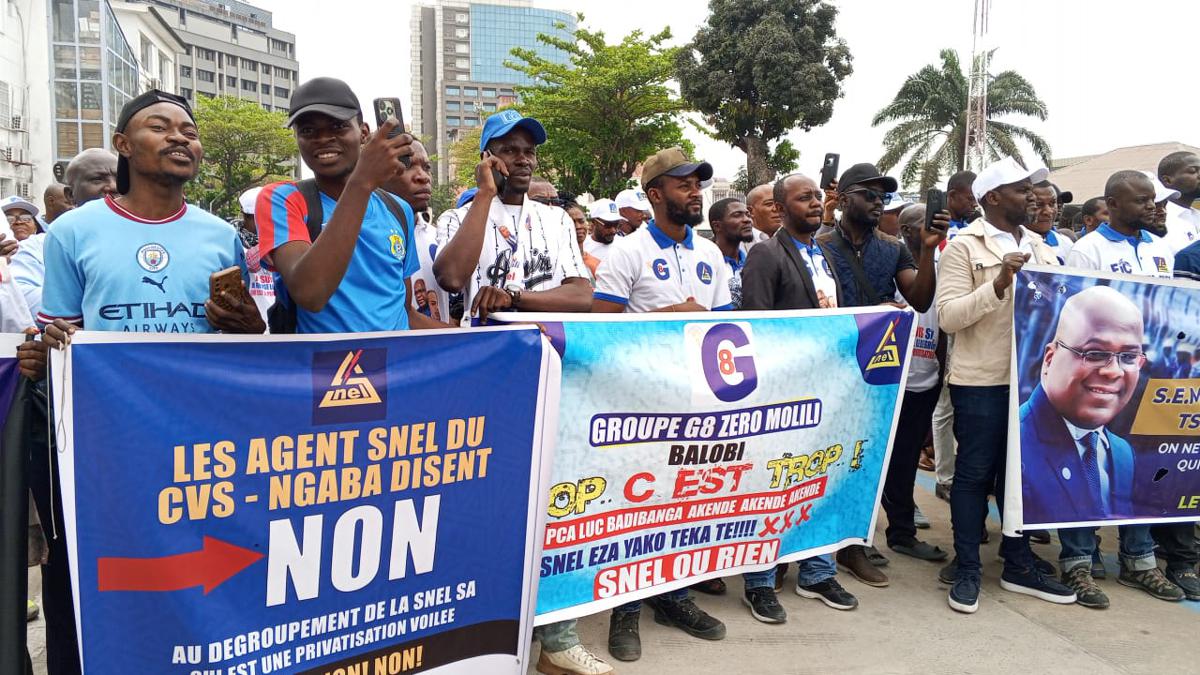 Les cadres et agents de la Société nationale d’électricité (SNEL) participant à journée syndicale organisée le 10/09/2025 pour s’opposer au projet de démembrement de la SNEL<br />Syndicat SNEL 20250911114414965954_28715a45-97ea-4bdc-9d1c-5158a8c286f4.jpg?imgmax=1200