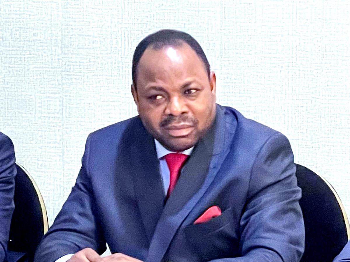 Le coordonnateur de la Plate-forme le Camp de la République, Freddy Kita, lundi 15 septembre 2025, lors d'une réunion, au restaurant MK, commune de la Gombe, à Kinshasa.<br />Photo/Camp de la République.