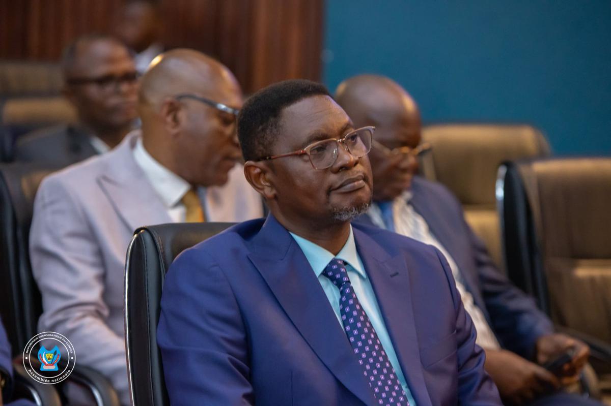 Le directeur général de la Régie des voies aériennes (RVA), Léonard Ngoma Mbaki. Mai 2025.<br />Assemblée nationale 20250919225957852509_GsPOJa-WIAAOvhN.jpeg?imgmax=1200