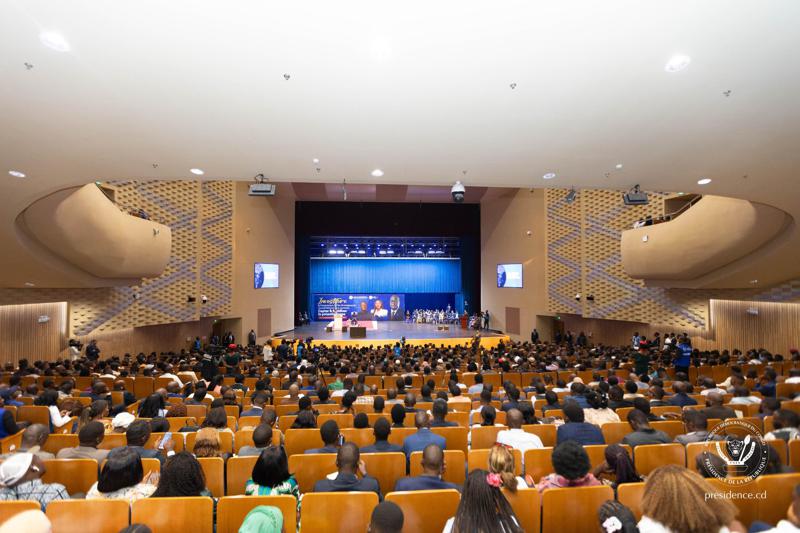 Les jeunes à la cérémonie d’investiture du nouveau comité du Conseil national de la jeunesse (CNJ) le 4/10/2025.<br />Présidence RDC