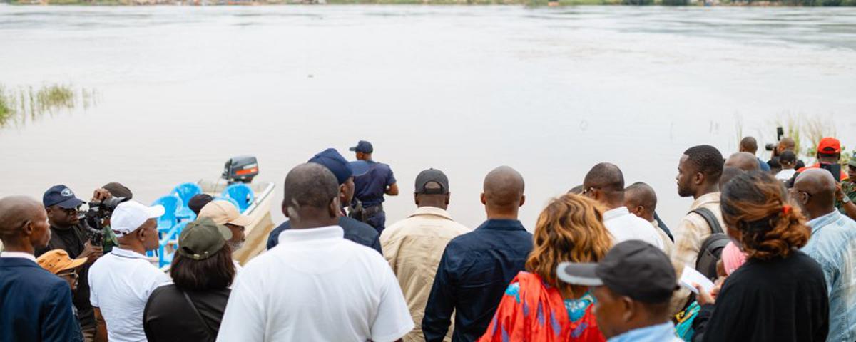 Lieu où sera construit un pont de 600 mètres au-dessus de la rivière Oubangui pour relier la RDC et RCA.<br />Ministère de l'Economie nationale
