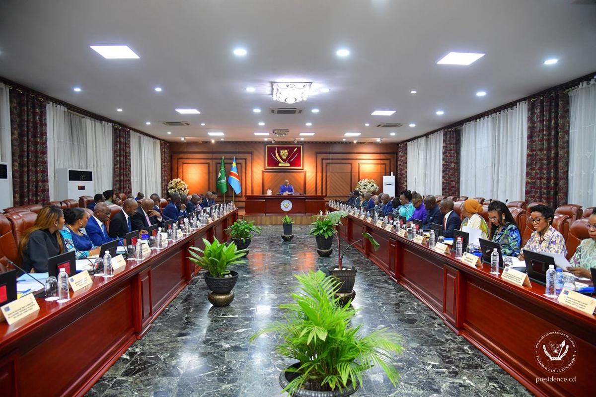 Vue des participants à la 64ème réunion du Conseil des ministres, dirigée par le Président Félix Tshisekedi vendredi 24 octobre 2025<br />Photo PrésidenceRDC
