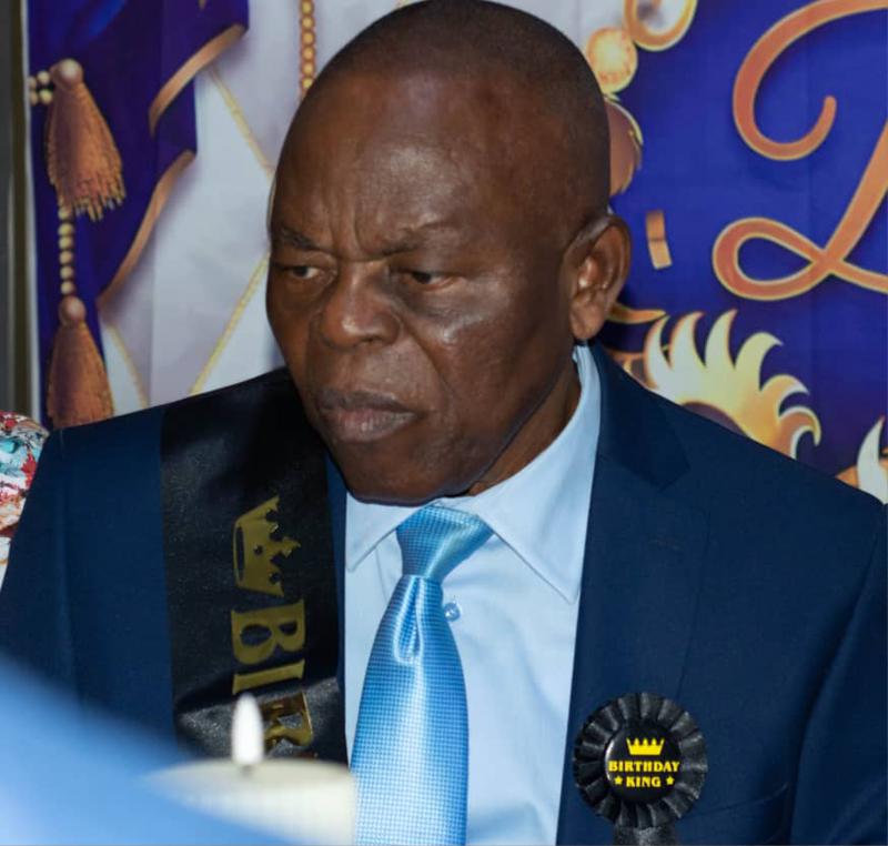 Georges Kombo Ntonga Booke, ancien secrétaire général de l'UNTZA.<br />Droits tiers