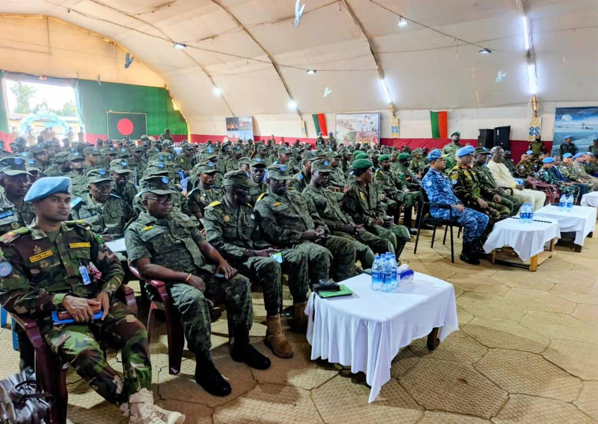 180 militaires des FARDC ont achevé une formation spécialisée au combat en milieu de jungle dispensée par les casques bleus de la MONUSCO. <br />Martial Kiza, Radio Okapi