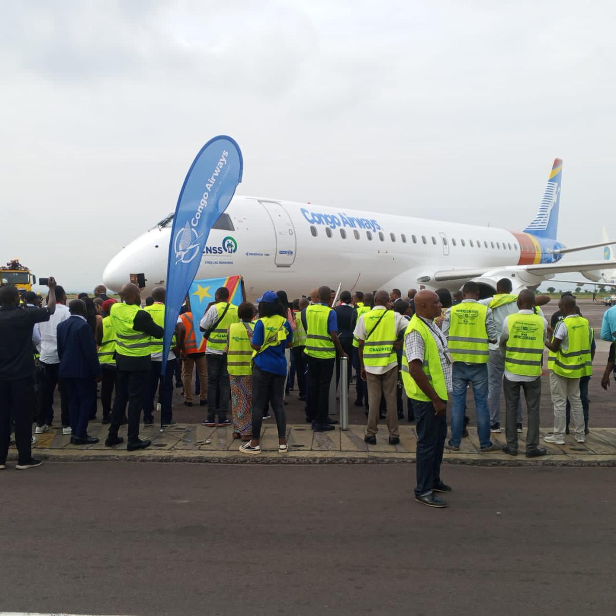Vue d’un nouvel avion, un Embraer E-190 d’une capacité de 90 passagers, réceptionné par Congo Airways mercredi 24 décembre 2025 à Kinshasa.</p>
<p><br />Photo ACP