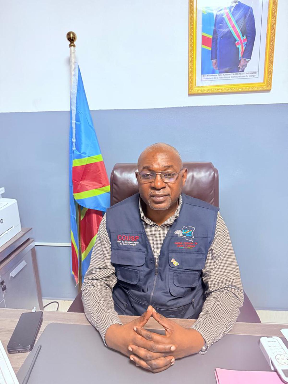 Coordonnateur du Centre des opérations des urgences de santé publique (COUSP, Dr Christian Ngandu, vendredi 23 janvier 2026, dans son bureau, à Kinshasa.<br />Photo/Cellcom COUSP.