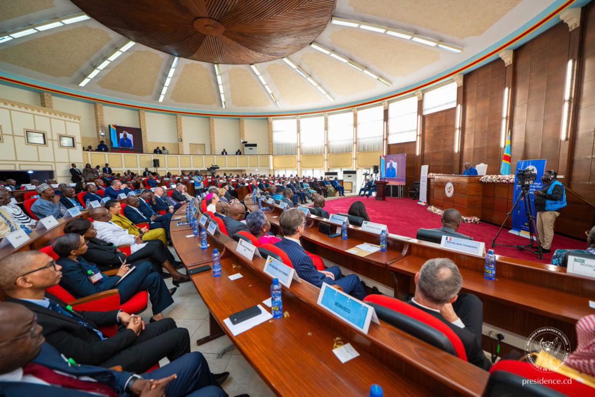Le Président Félix Tshisekedi a présenté ses vœux au corps diplomatique accrédité en RDC, samedi 31 janvier 2026 au Palais de la Nation, à Kinshasa.<br />Photo/Cellcom Présidence de la Rép. 20260201061855876393_ambassadeurs.jpg?imgmax=1200