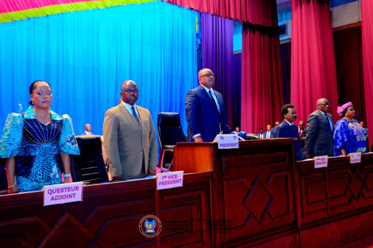Les membres du bureau de l'Assemblée nationale lorsz de la rentrée parlementaire, lundi 16 mars 2026, au Palais du peuple, à Kinshasa.<br />Photo/Cellcom Assemblée nationale.