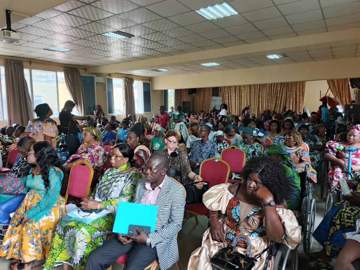 Des femmes vivant avec handicap lors d'une cérémonie en marge du mois de la femme, jeudi 19 mars 2026, à Kinshasa.<br />Radio Okapi/Ph. Blaise Shindani K.