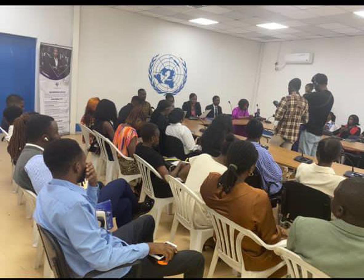 Vue de l'assistance lors de la conférence de l’ASBL Innovation, vendredi 27 mars 2026, à Kinshasa.<br />Radio Okapi/Ph. Nancia Tambo.