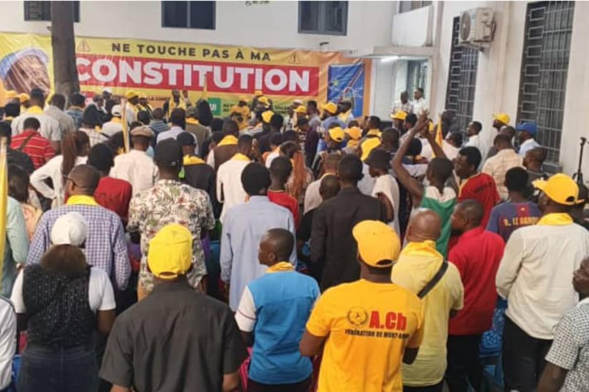 Les militants du parti politique Alliance pour le Changement, samedi 30 mai 2026, à son siège de Limete, à Kinshasa.<br />Radio Okapi/Ph. Jean-Désiré Kanyama.