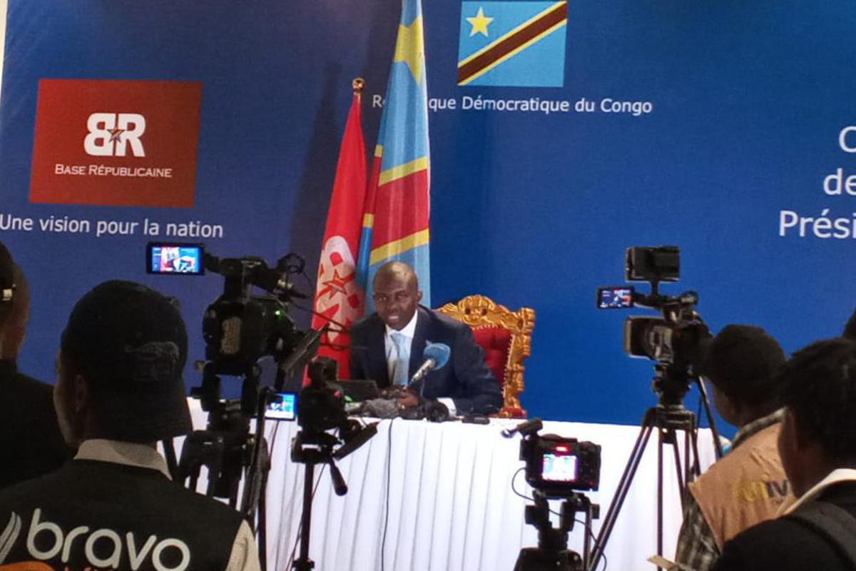Le President du parti politique Base républicaine, Hugo Zala, lundi 1er juin 2026, lors d’un échange avec les médias, à Kinshasa.<br />Radio Okapi/Ph. Blaise Ndongala M.
