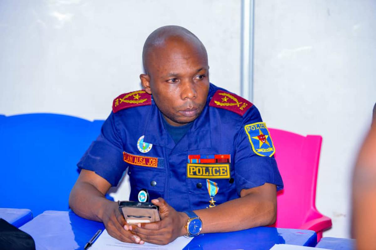 Général Alain Alisa Job Sambokera, auteur de deux ouvrages publiés, vendredi 5 juin 2026, à Kinshasa.<br />Radio Okapi/Ph. Jean-Désiré Kanyama.
