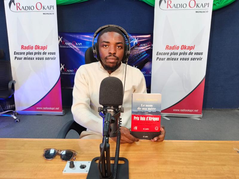 Pascal Boroto, jeune journaliste et écrivain basé à Bukavu au Sud-Kivu dans le studio de Radio Okapi à Kinshasa, mardi 16 juin 2026. <br />Radio Okapi/ph Grace AMZATI