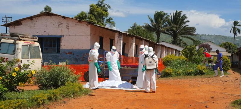 ( Photo d'illustration ) Des agents de santé interviennent face à l'épidémie d'Ebola dans l'est de la RDC.<br />Photo OMS/Joël Lumbala