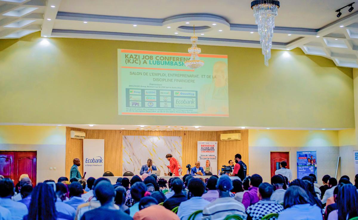 Une vue des participants à la Kazi Job Conférence de Lubumbashi, samedi 04 juillet 2026<br />photo droit des Tiers