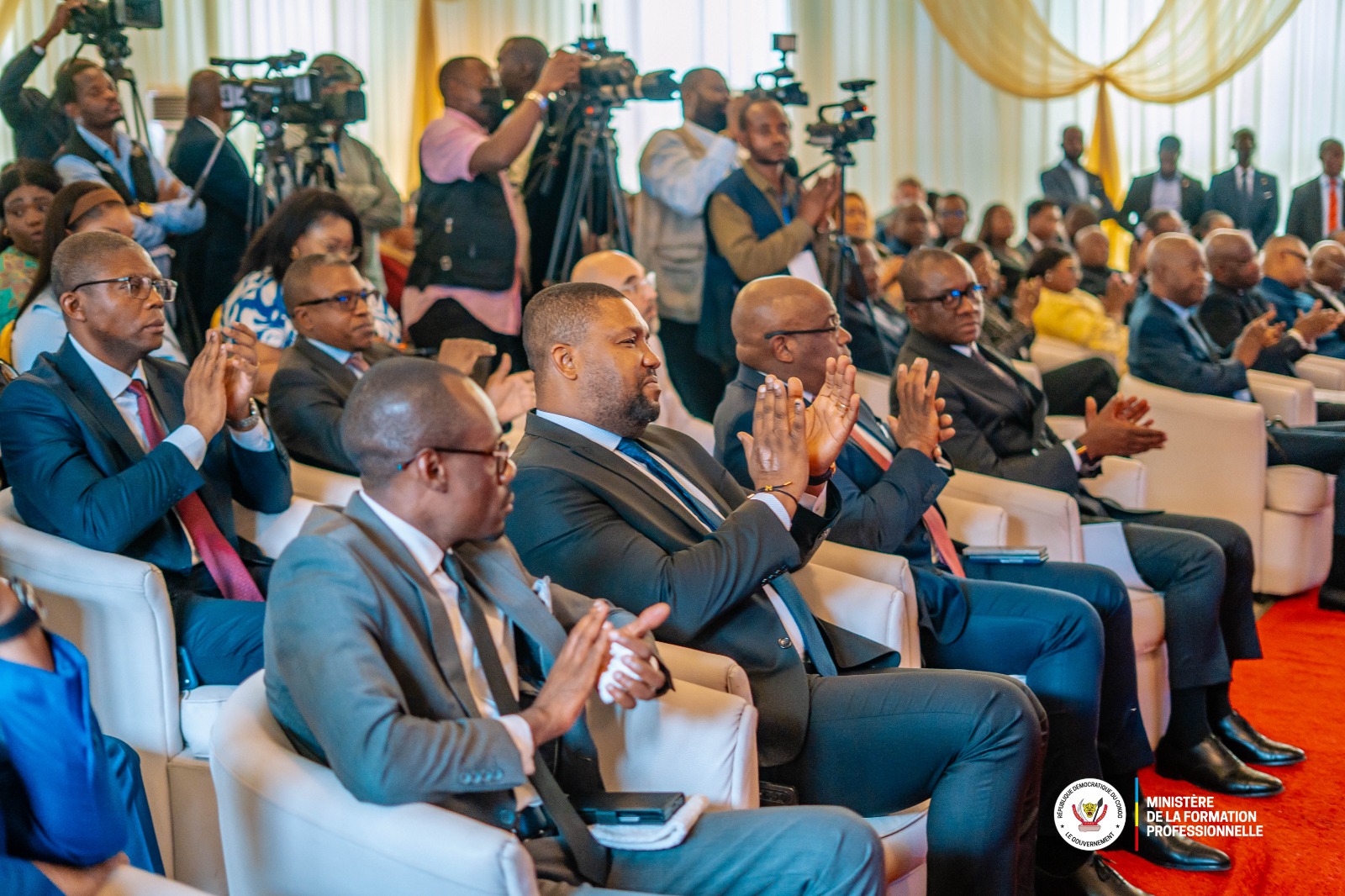 Public and private actors commit to facilitating youth access to innovative jobs