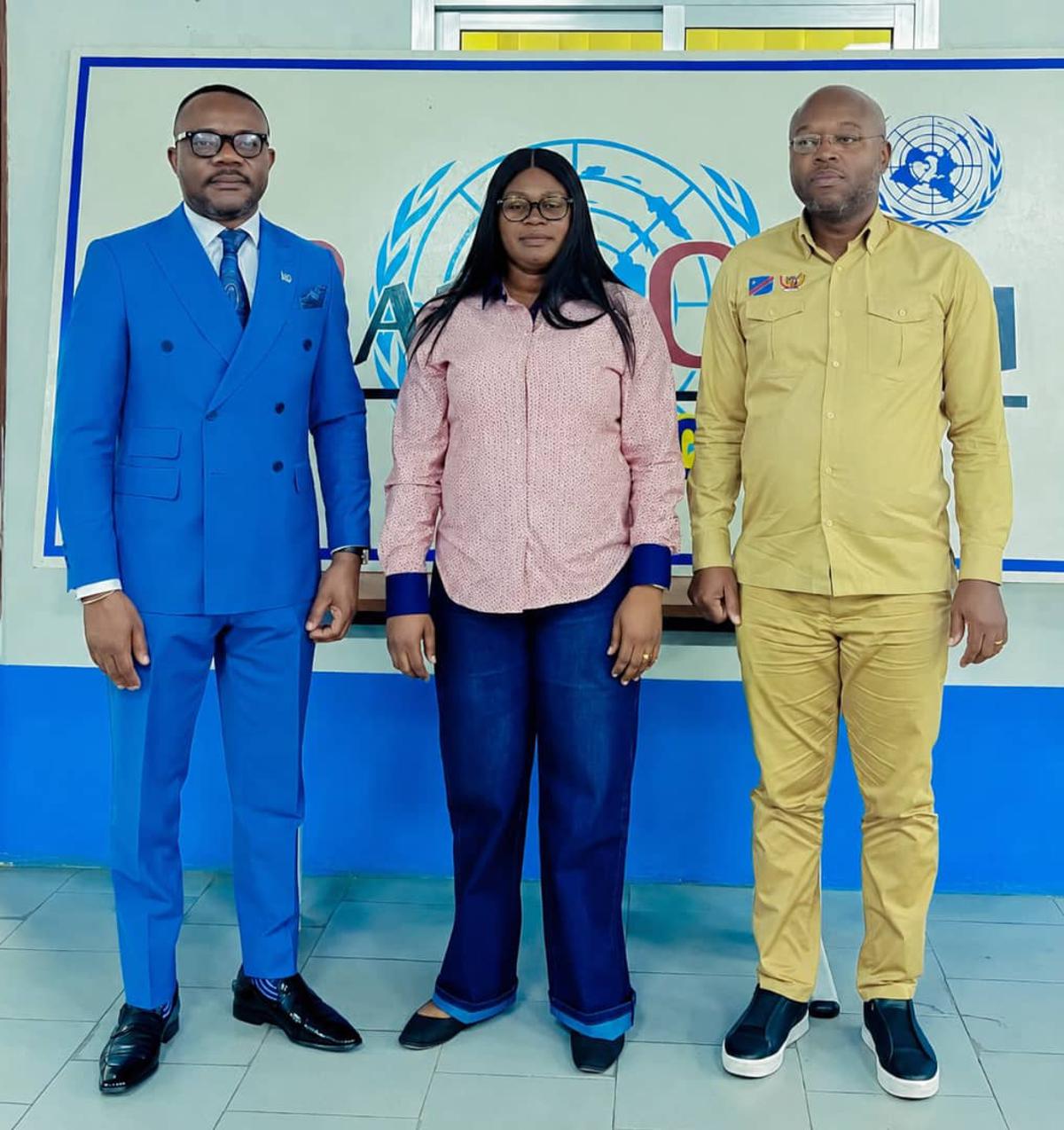 -Jean-Paul Kapongo kadiobo, Directeur Général du SAEMAPE<br />
-Mdme Nana Babu Mukendi, Ministre provinciale des Mines du Kasaï-Oriental et Jody Daniel Nkashama<br />
<br />Radio Okapi/ph Esther Mambote
