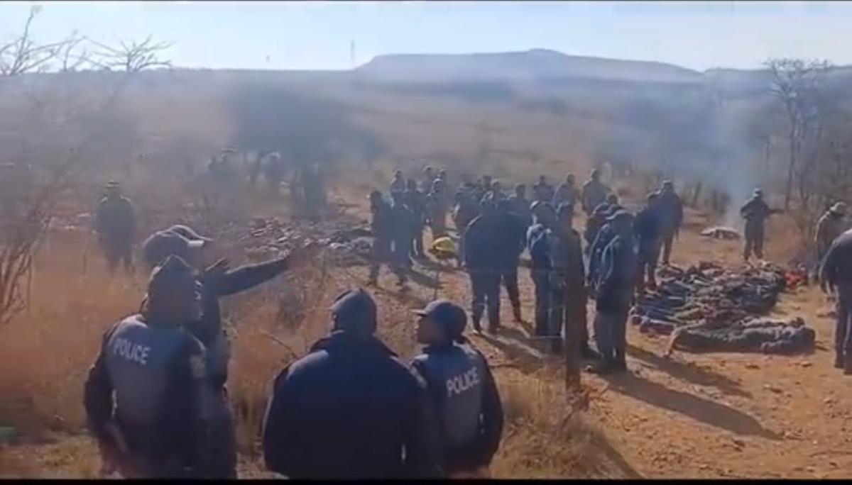 Vaste opération d’arrestation de mineurs clandestins à Gauteng en Afrique du sud<br />capture d'écran