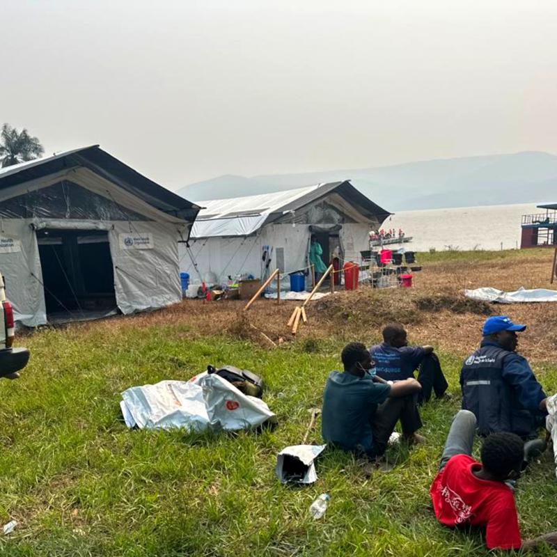 l’OMS met en place un dispositif sanitaire après l’arrivée d’une embarcation liée à un décès suspect d’Ebola.<br />
<br />Photo OMS
