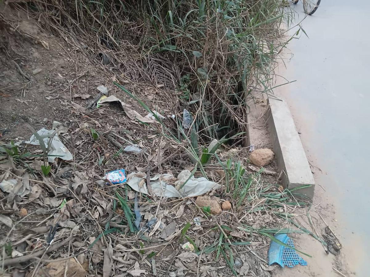 Vue d'un caniveau bouché à Kindu (Maniema). <br />Radio Okapi/ph. Florence Kiza