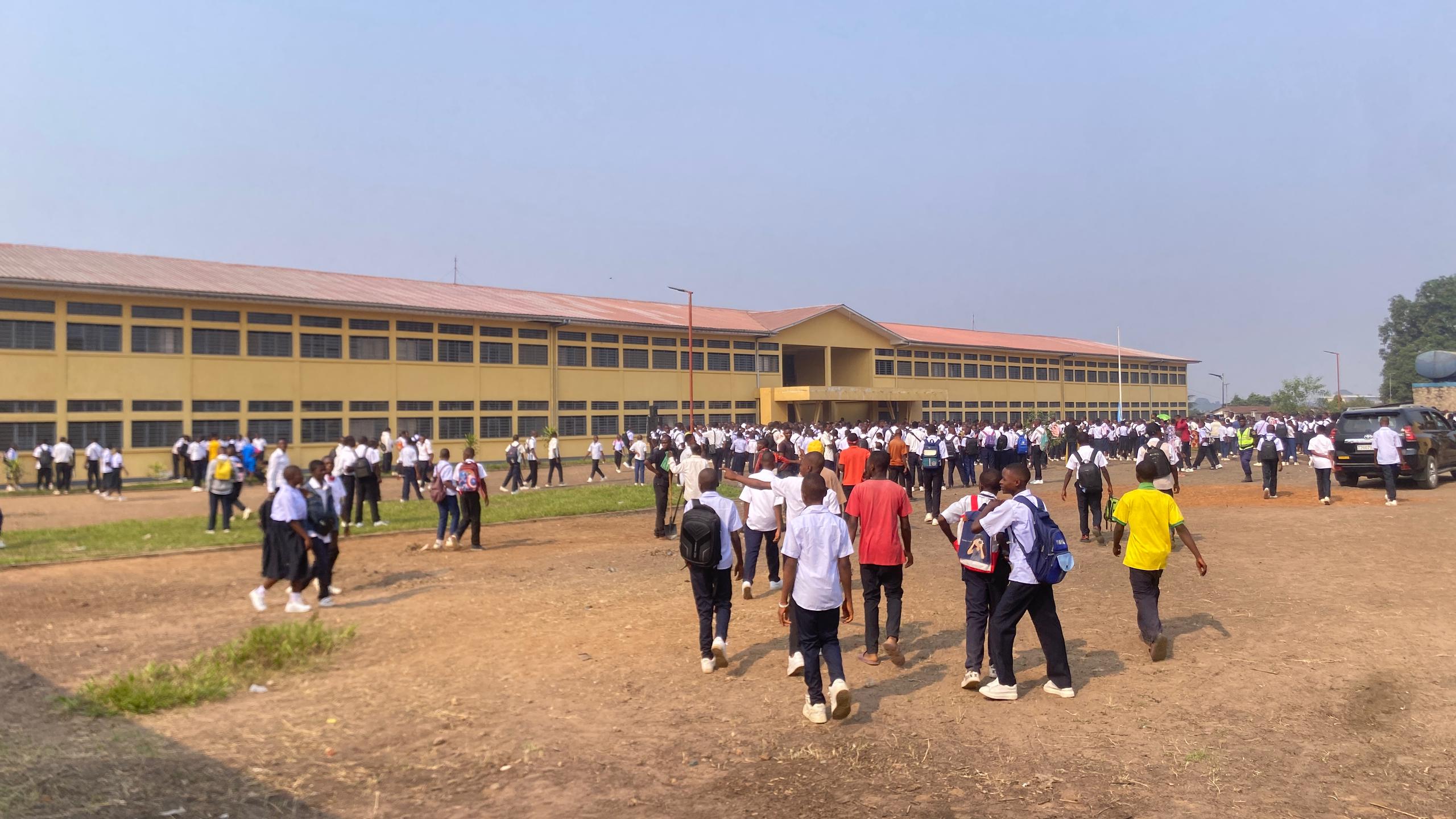 Le complexe La Renaissance rénové offre 298 salles de classe pour plus de 7 500 élèves à Kananga