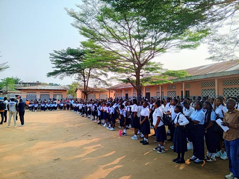 Le ministre provincial de l’Éducation du Kongo-Central lance l’année scolaire 2026-2027 au complexe scolaire « La Cadette », à Boma, le 1er septembre 2026.<br />
<br />Droits tiers